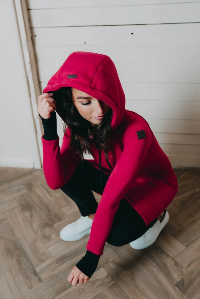 Kačka má na sobě při své výšce 170 cm velikost XS.