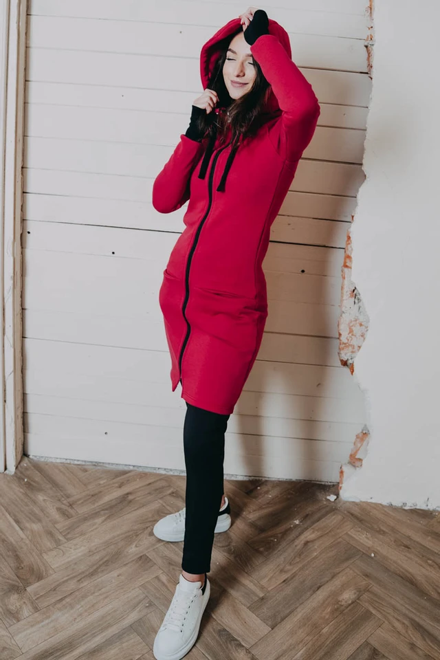 Kačka má na sobě při své výšce 170 cm velikost XS.