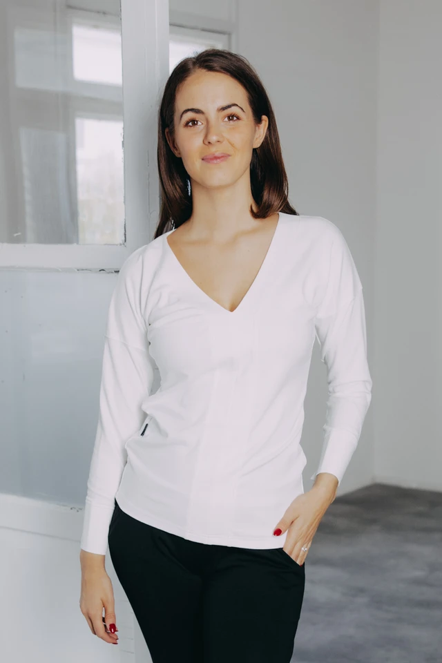 Káťa má na sobě při své výšce 170 cm velikost XS.