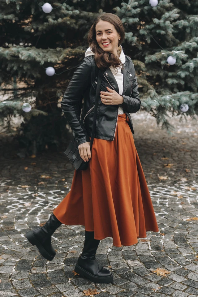 Káťa má na sobě při své výšce 170 cm velikost XS.