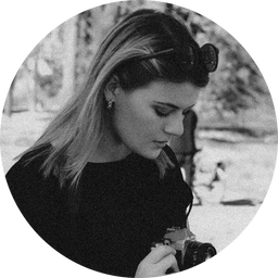 Autor článku: Naše Val - fotografka, vládkyně našeho Instagramu, Pétina kreativní spřízněná duše.