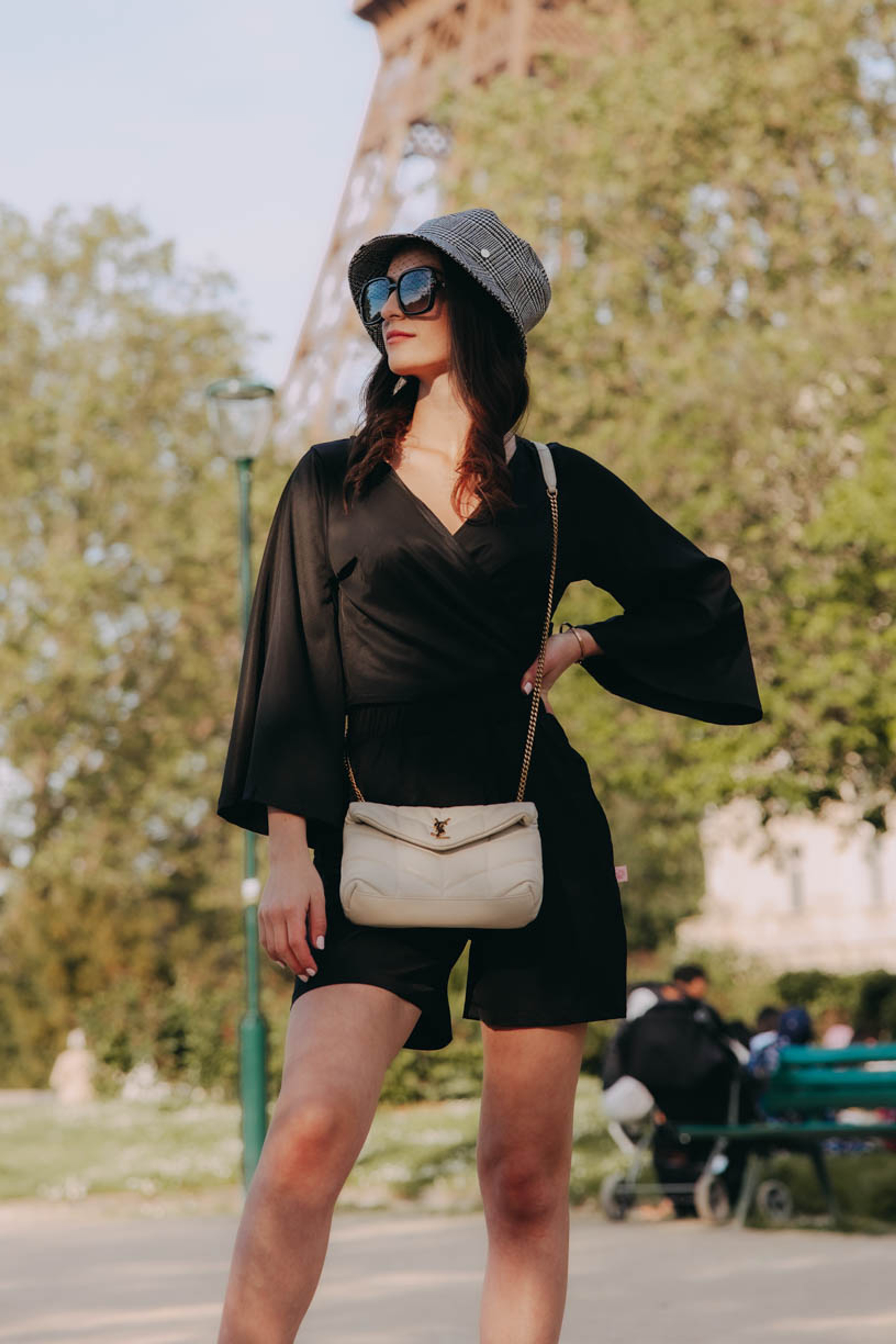 Top Akosua Black Paris